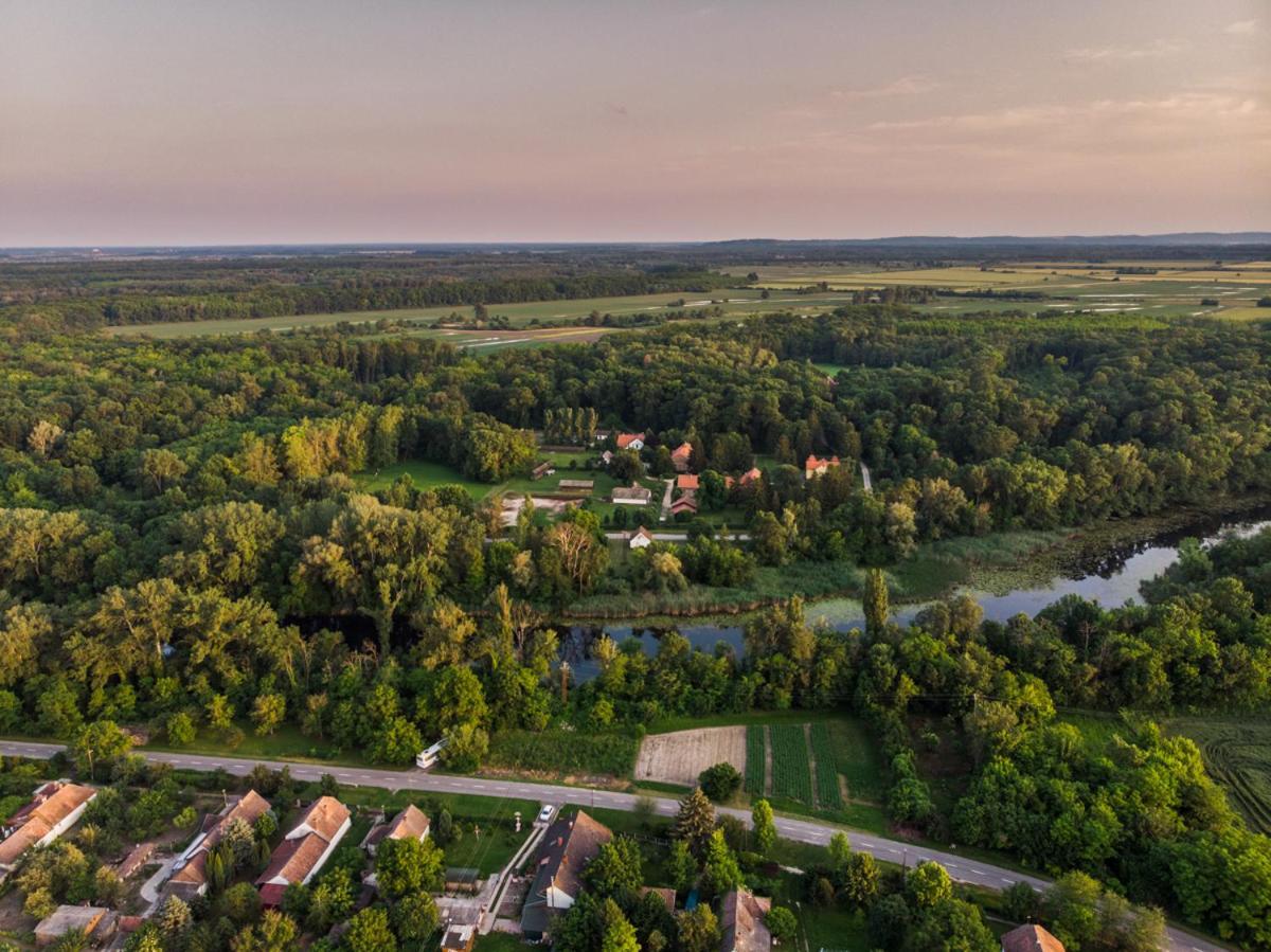 Gemenc Vendégház Hercegszanto Esterno foto